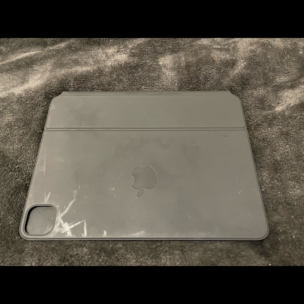 Apple iPad Pro Magic Keyboard - Picture 2 of 2